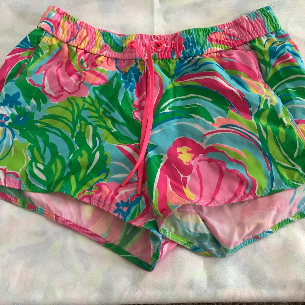 EUC Lilly Pulitzer Run Around Shorts XS